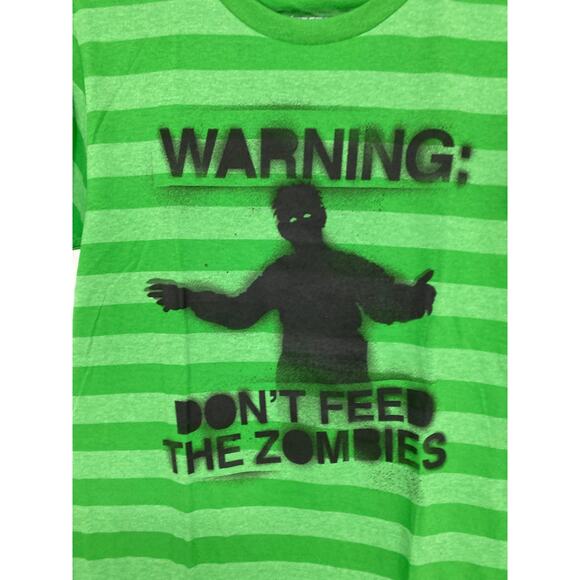 Extreme Concepts Boys Warning Don't Feed the Zombies Tshirt Top NEW Size: Large - Picture 2 of 10